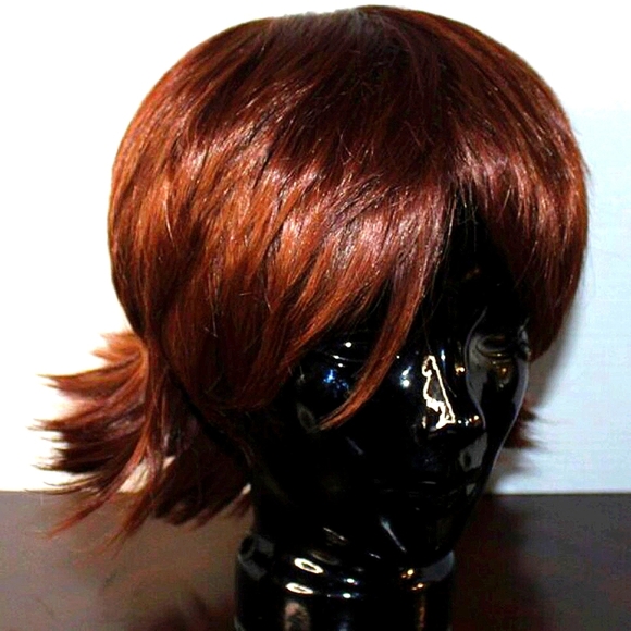 NWOT Brown Short Layered Wig - Adjustable Cap - Picture 2 of 9